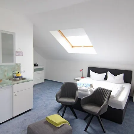 Kapitaenshaus-lassen-zimmer-robinson-crusoe ゲストハウス